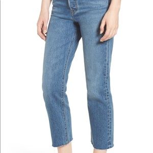 NWOT Levi Wedgie Icon Jean White Oak Raw Hem 29